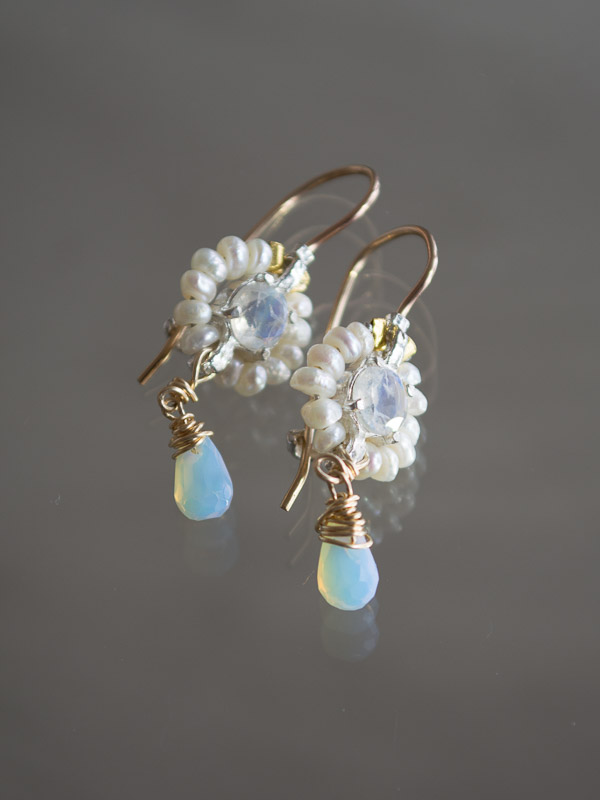 earrings Flower mini pearls and moonstone
